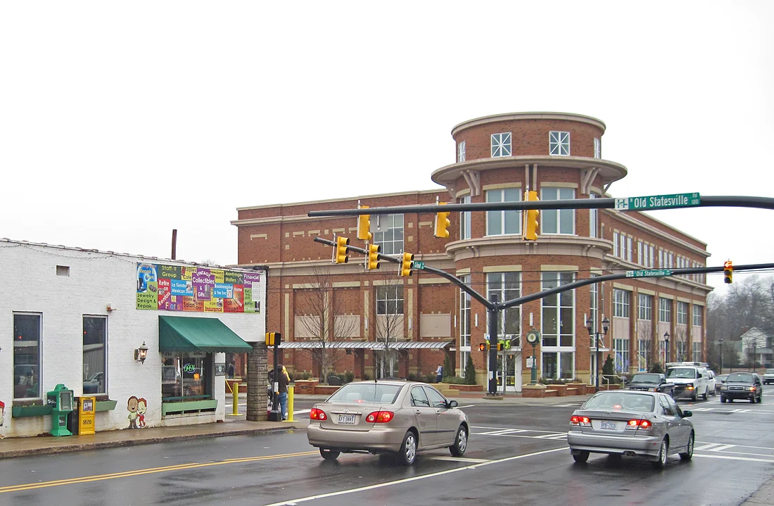 We make moving stress-free, simple, and fast for families and businesses in Huntersville, NC